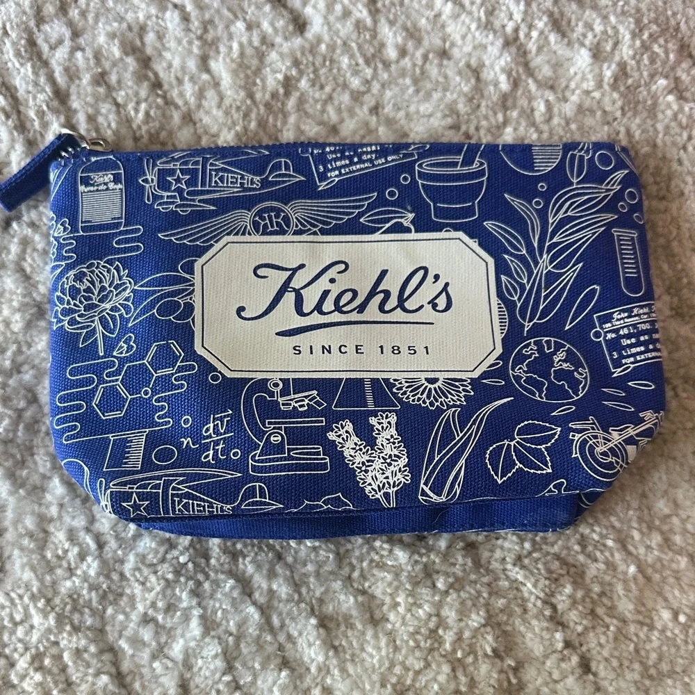 New Kiehls cosmetic pouch with zipper